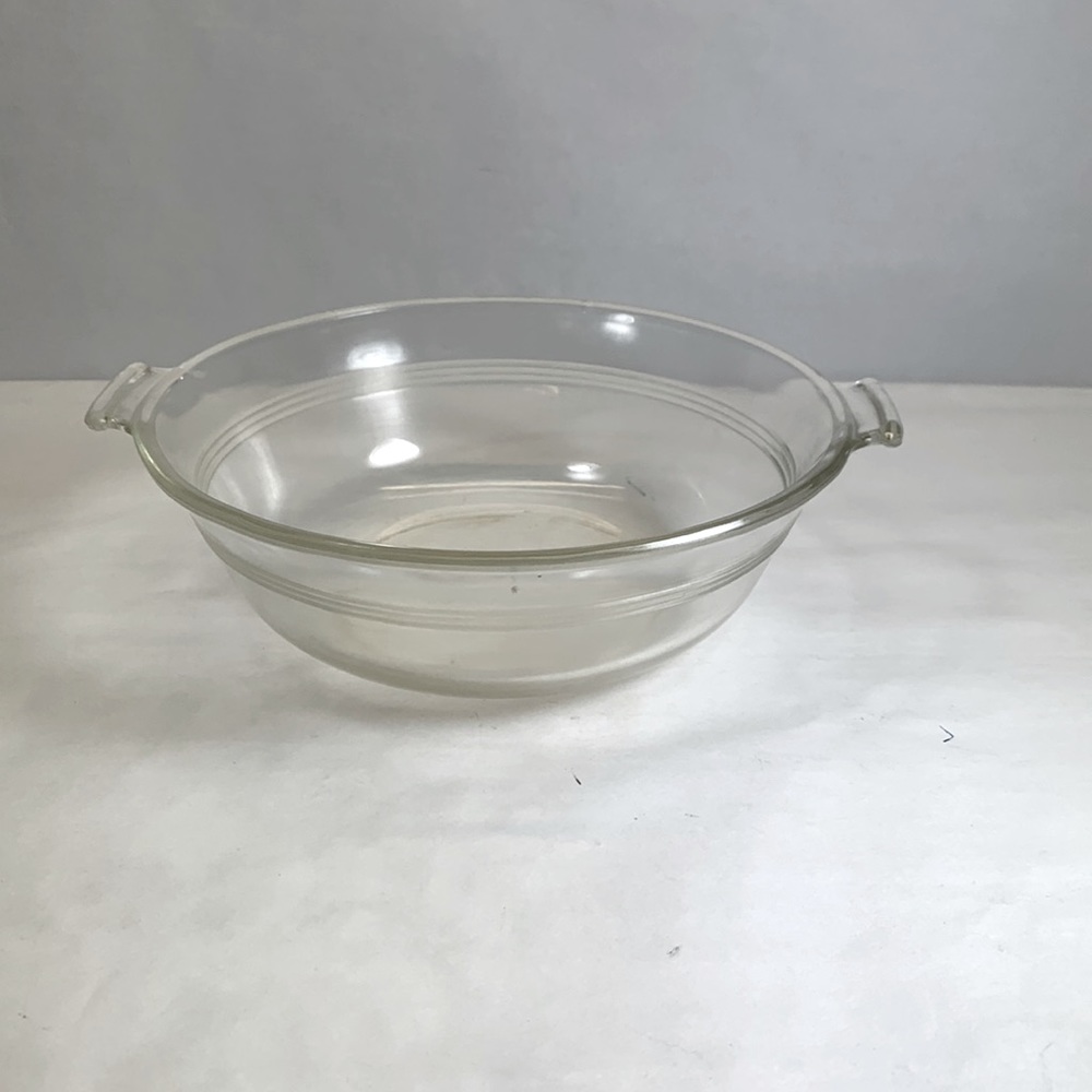 Pyrex vintage tab handles dish bowl 123-723B three ring casserole